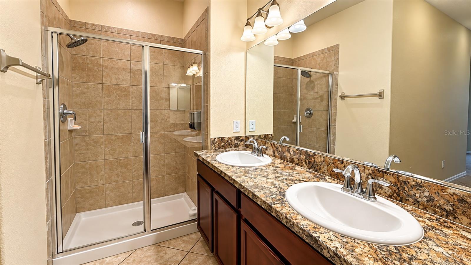3031 Bargate St Property Photo 8