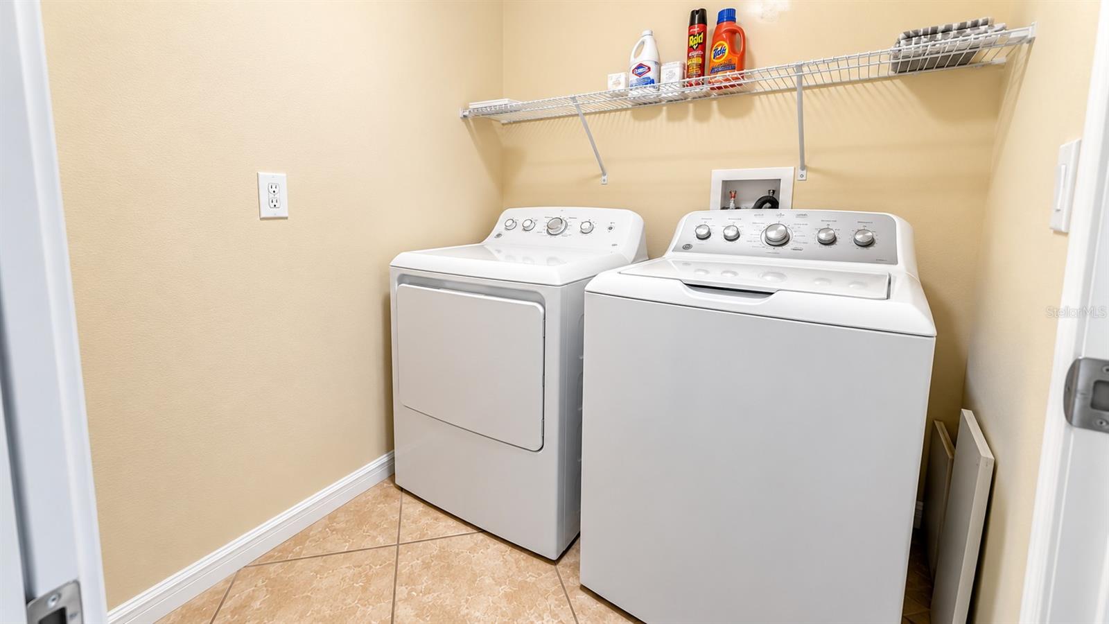 3031 Bargate St Property Photo 16
