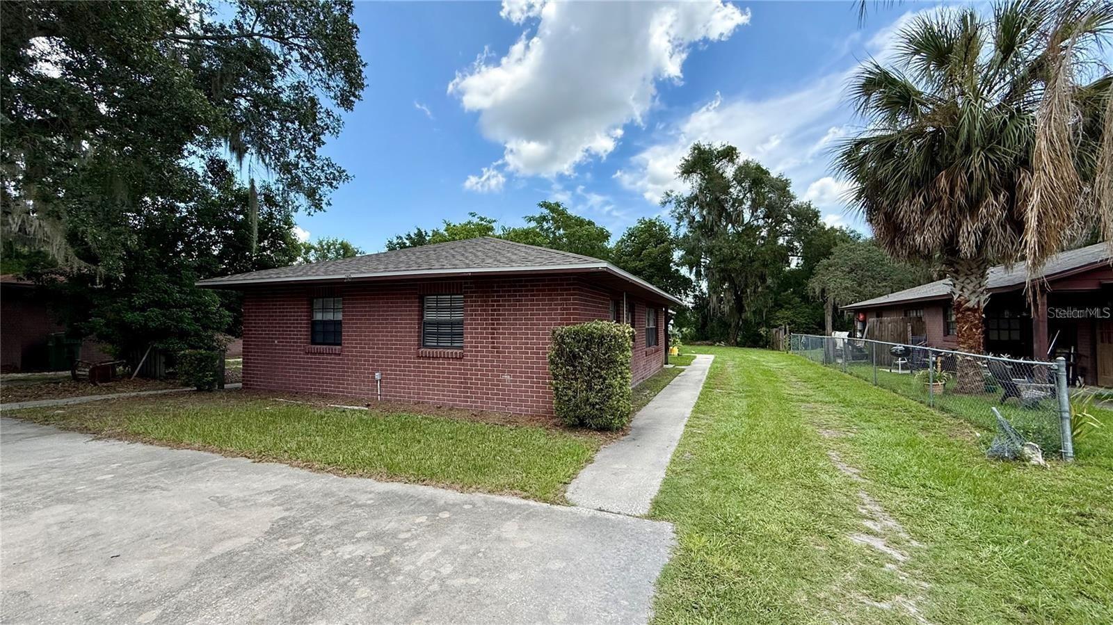 210 N Lone Oak Dr #1 Property Photo 1