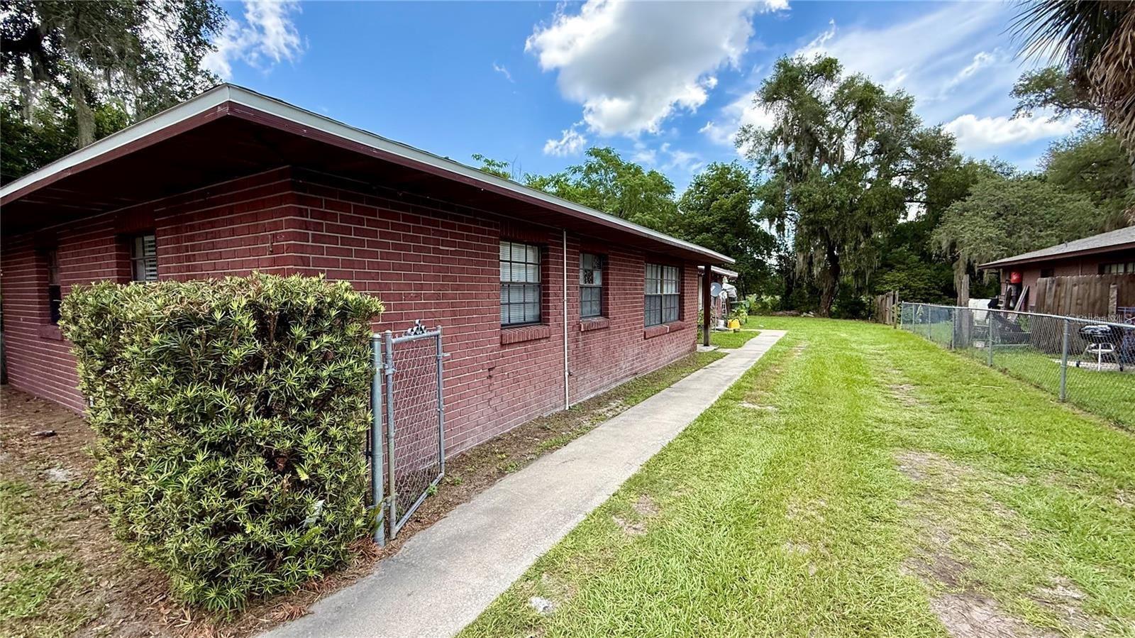 210 N Lone Oak Dr #1 Property Photo 2