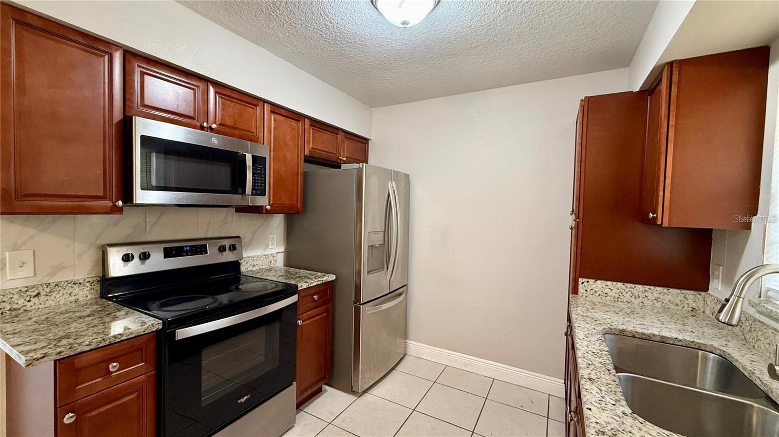 210 N Lone Oak Dr #1 Property Photo 3