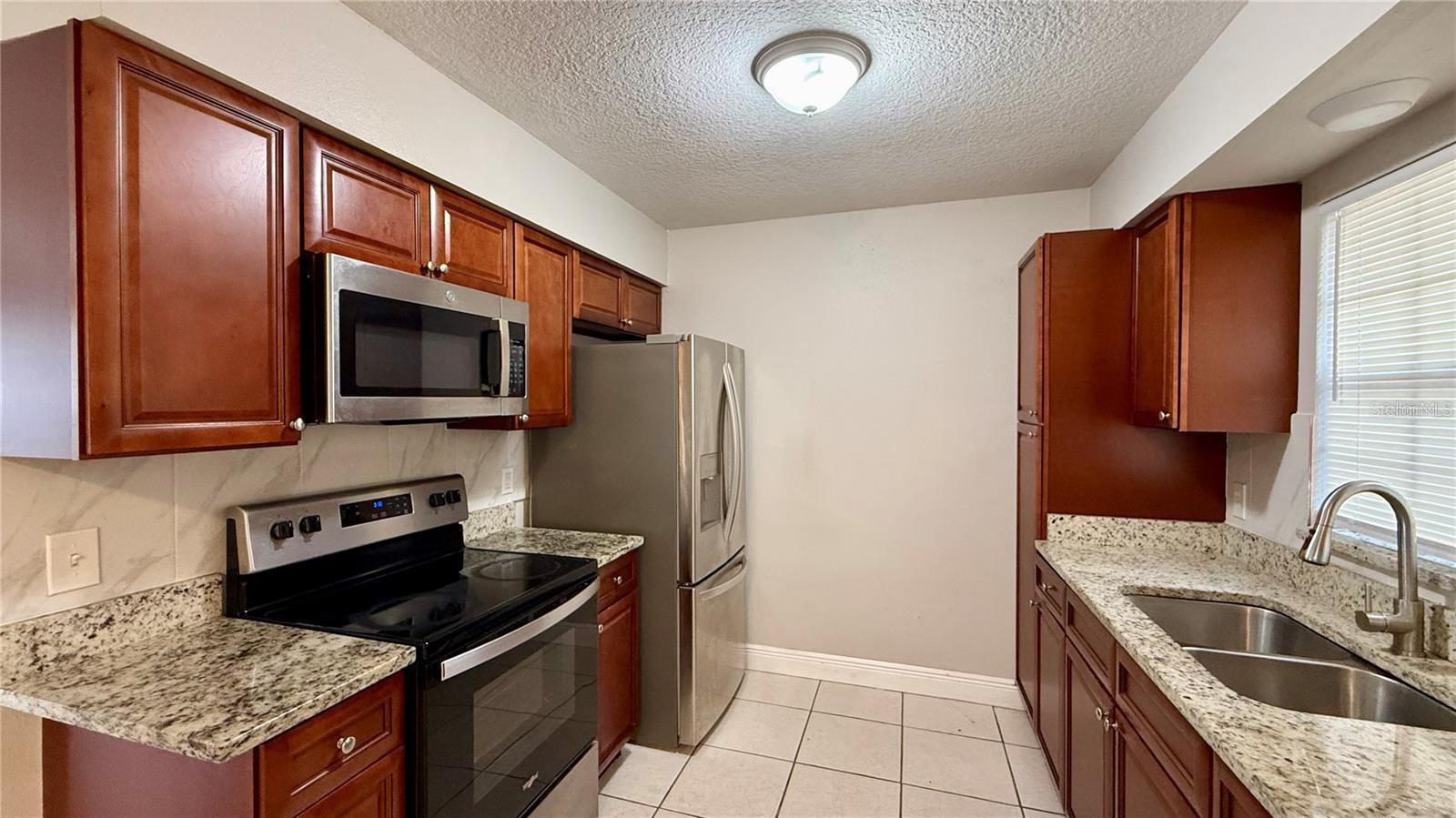 210 N Lone Oak Dr #1 Property Photo 4