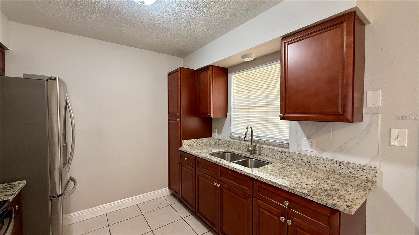210 N Lone Oak Dr #1 Property Photo 5