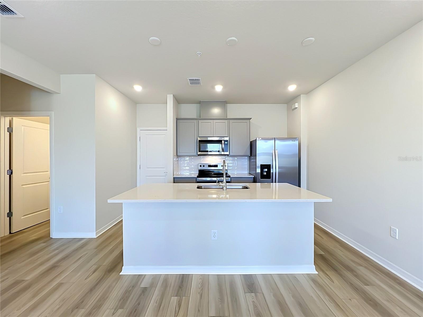 10678 Evening Star St Property Photo 12