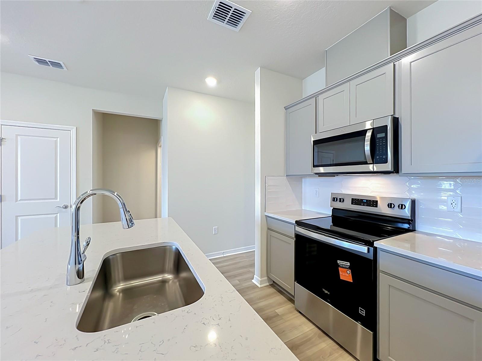 10678 Evening Star St Property Photo 18