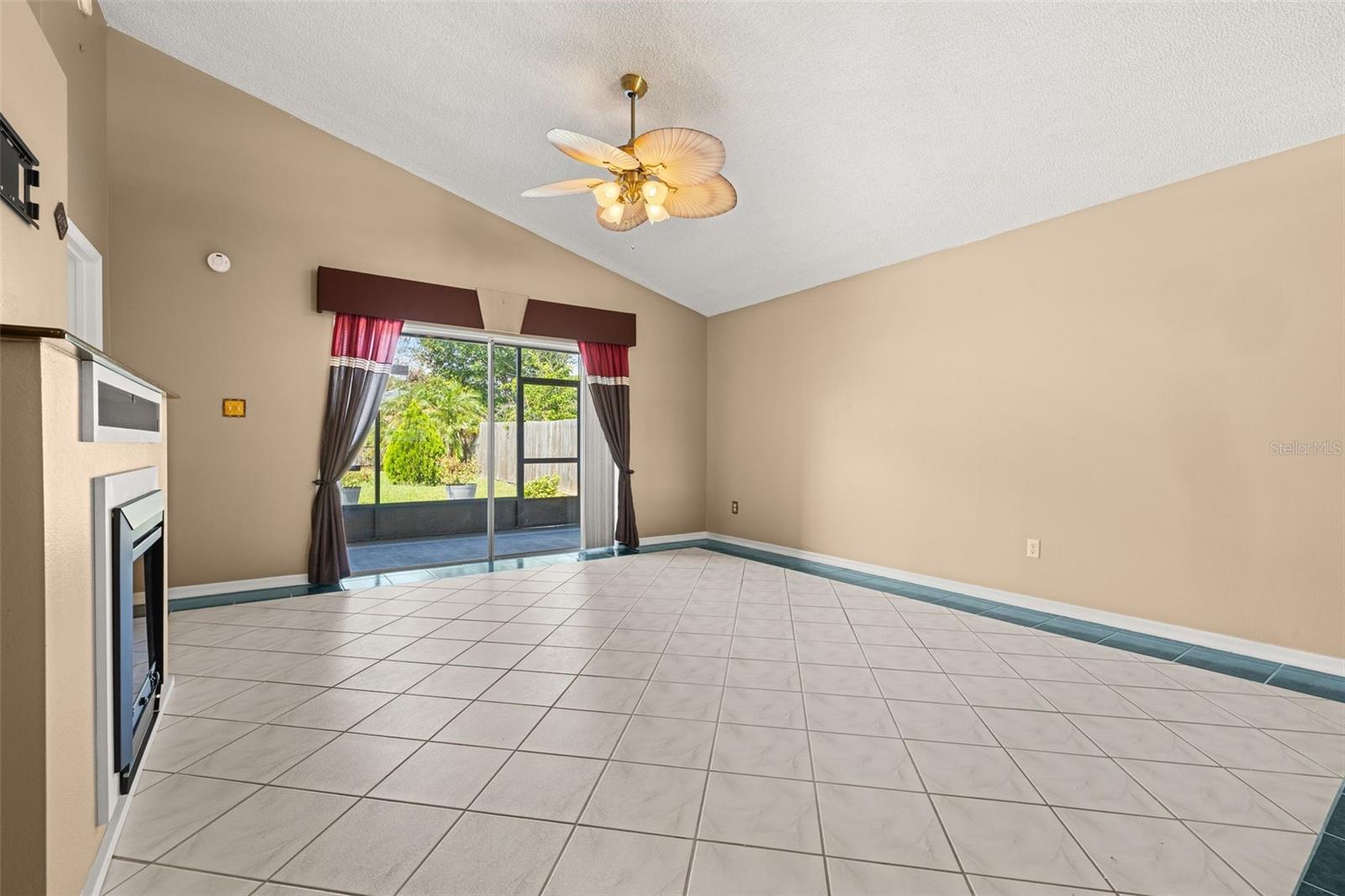 11830 Sindlesham Ct Property Photo 9