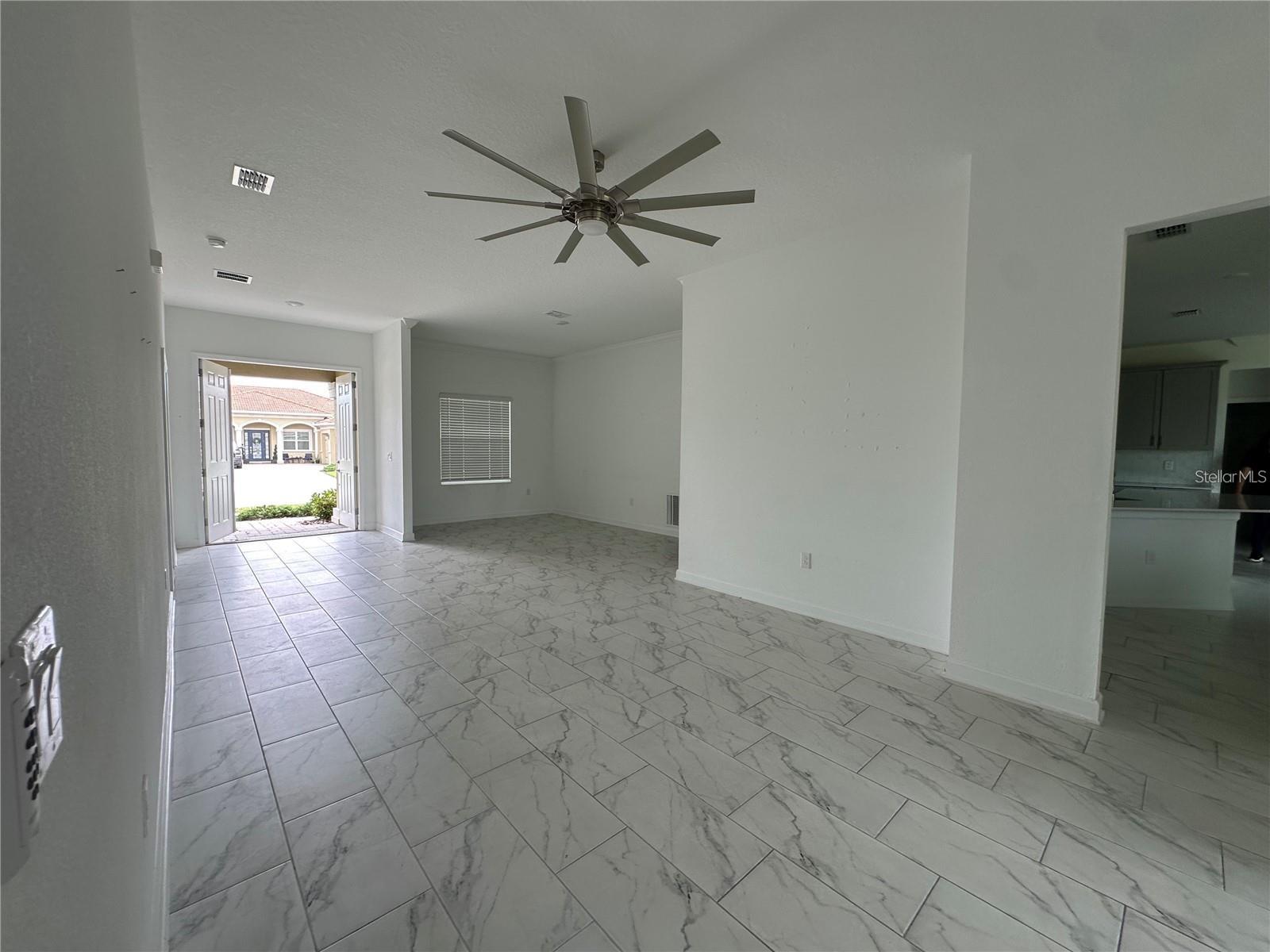 8855 Fallen Oak Dr Property Photo 5