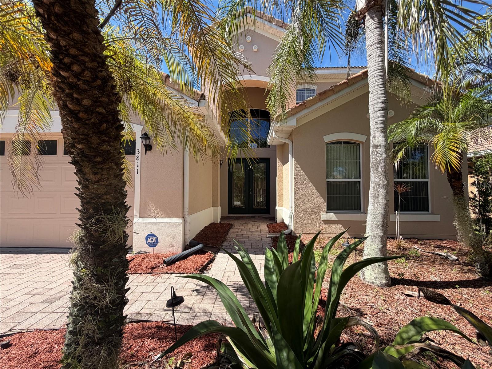 3811 EAGLE ISLES CIR Property Photo 1