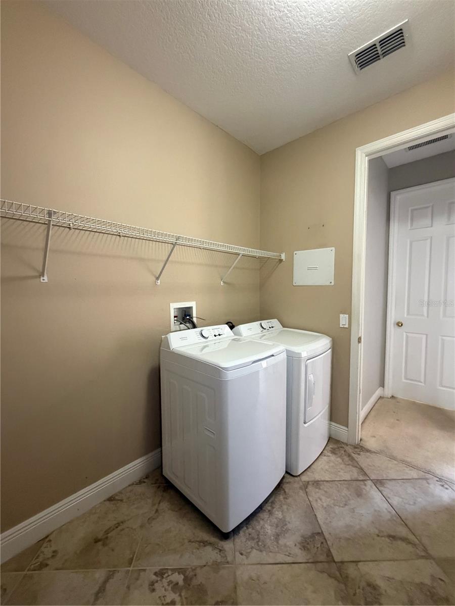 3811 Eagle Isles Cir Property Photo 23