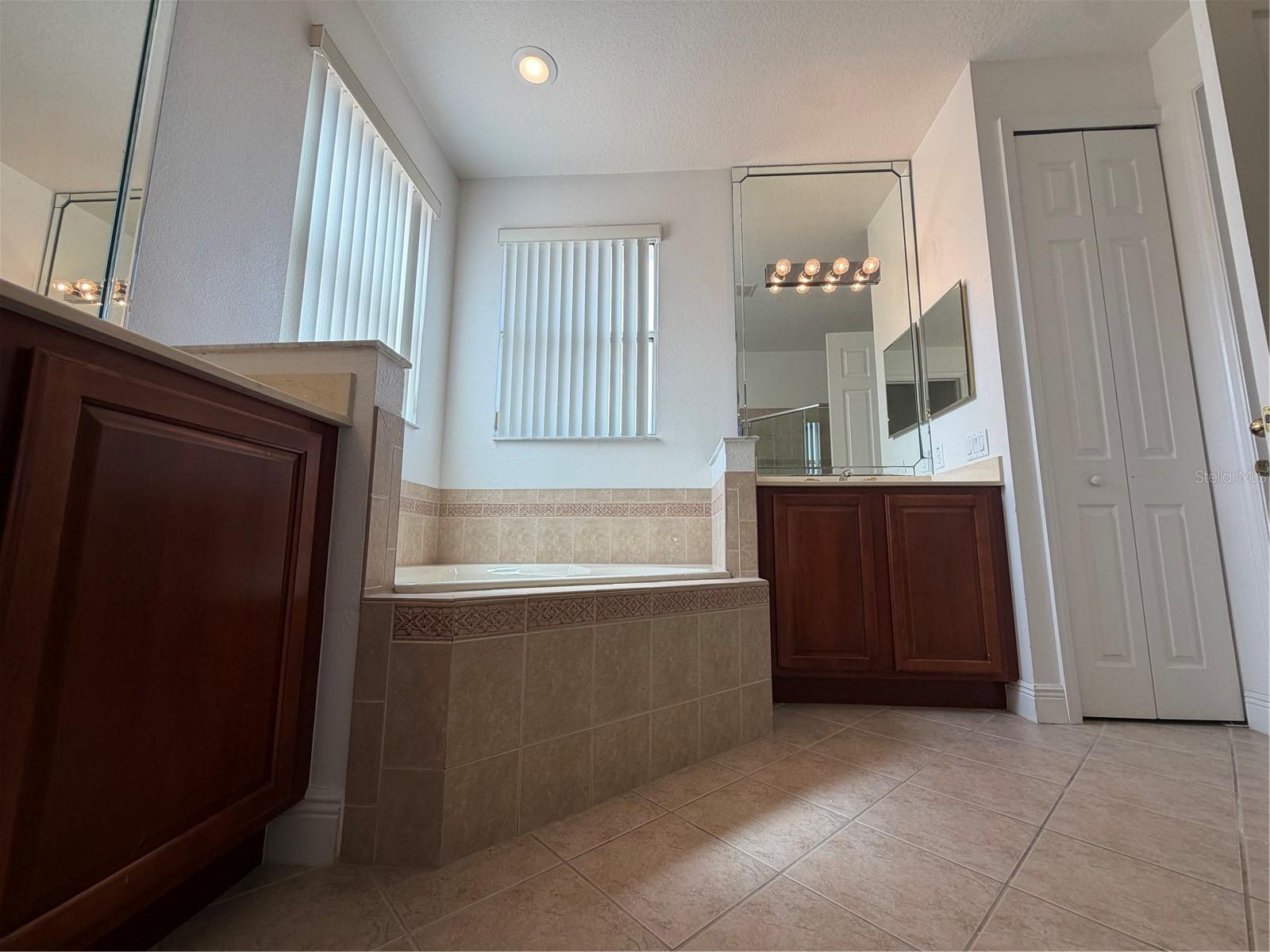 3811 Eagle Isles Cir Property Photo 28