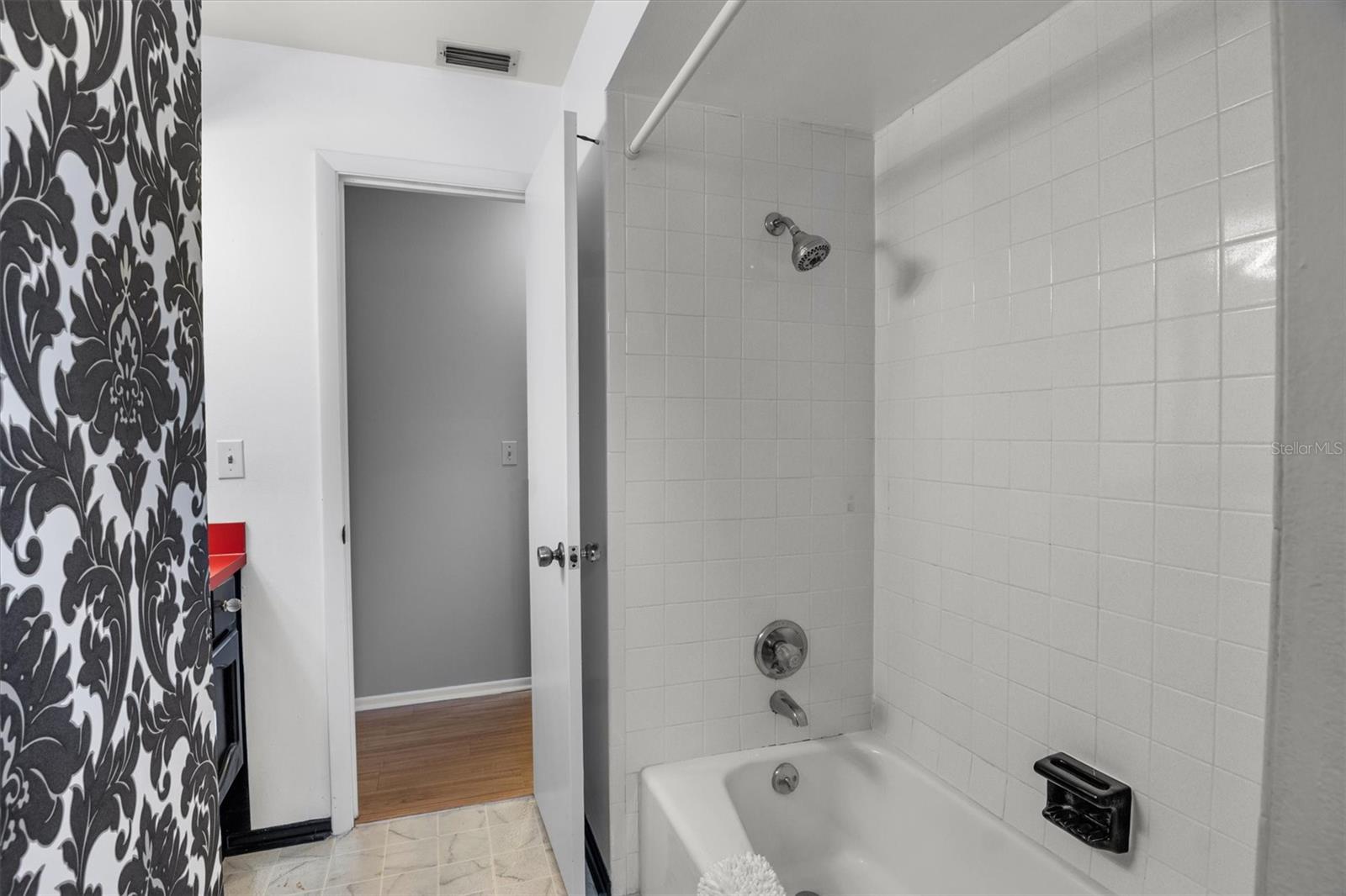 4302 Shadow Wood Ln Property Photo 24
