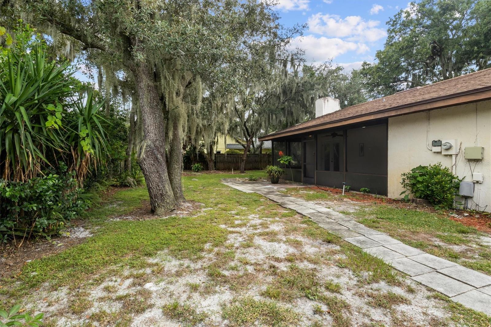 4302 Shadow Wood Ln Property Photo 32