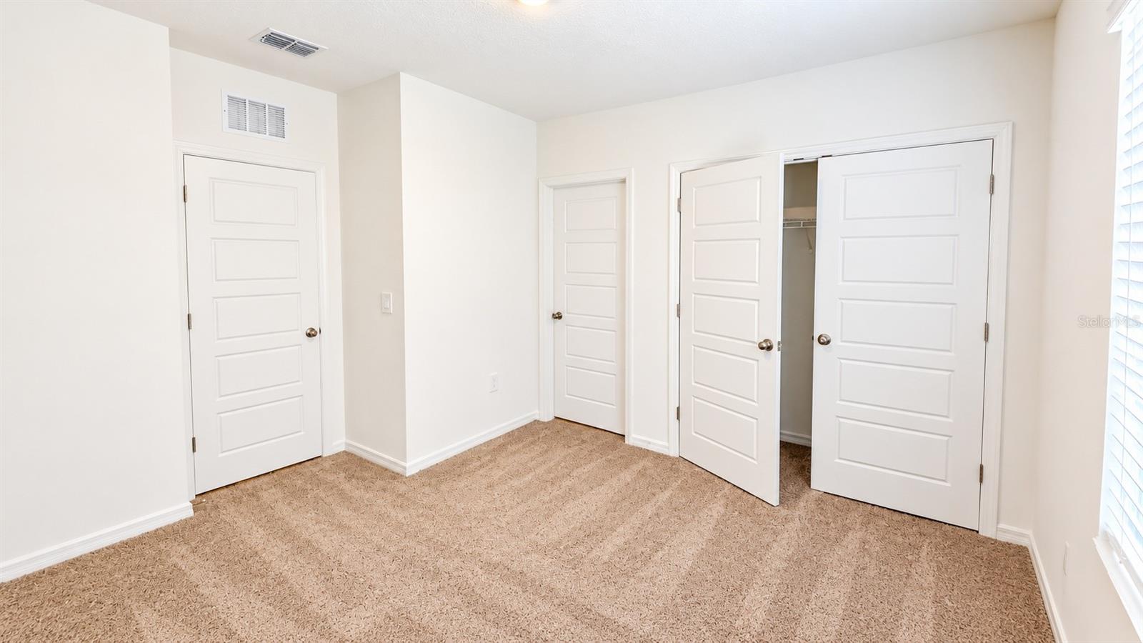 2630 Olympic Ct Property Photo 23