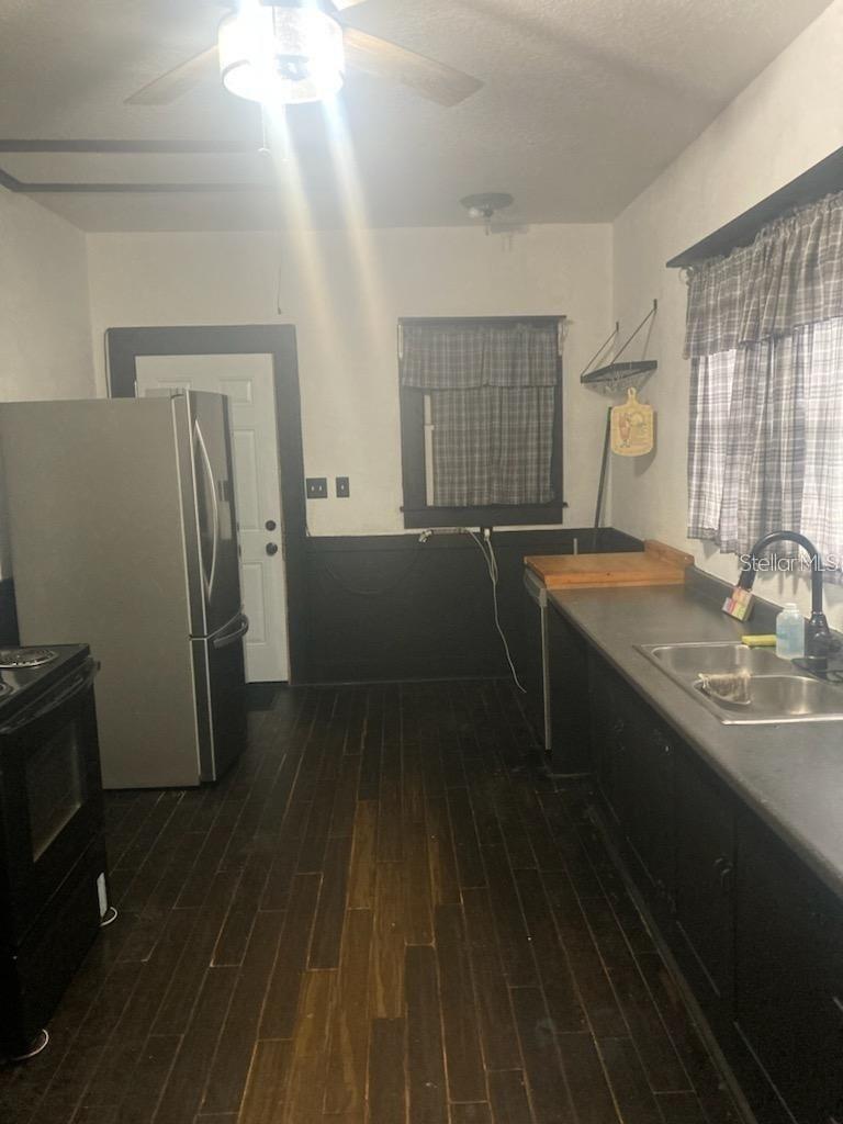 439 New York Ave Property Photo 17