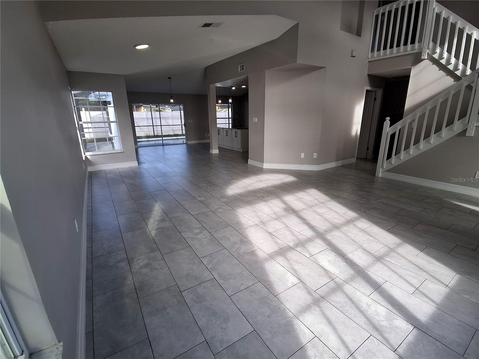 1518 Avleigh Cir Property Photo 10