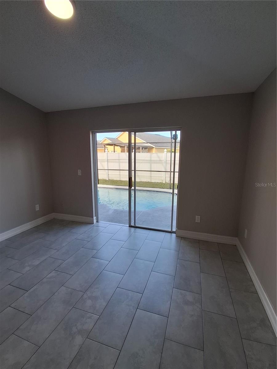 1518 Avleigh Cir Property Photo 15
