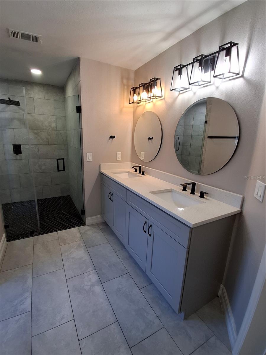 1518 Avleigh Cir Property Photo 16