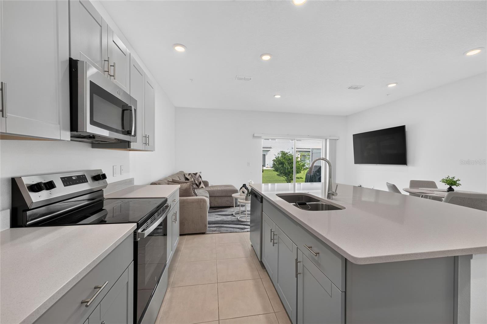 5080 Spangle Dr Property Photo 11