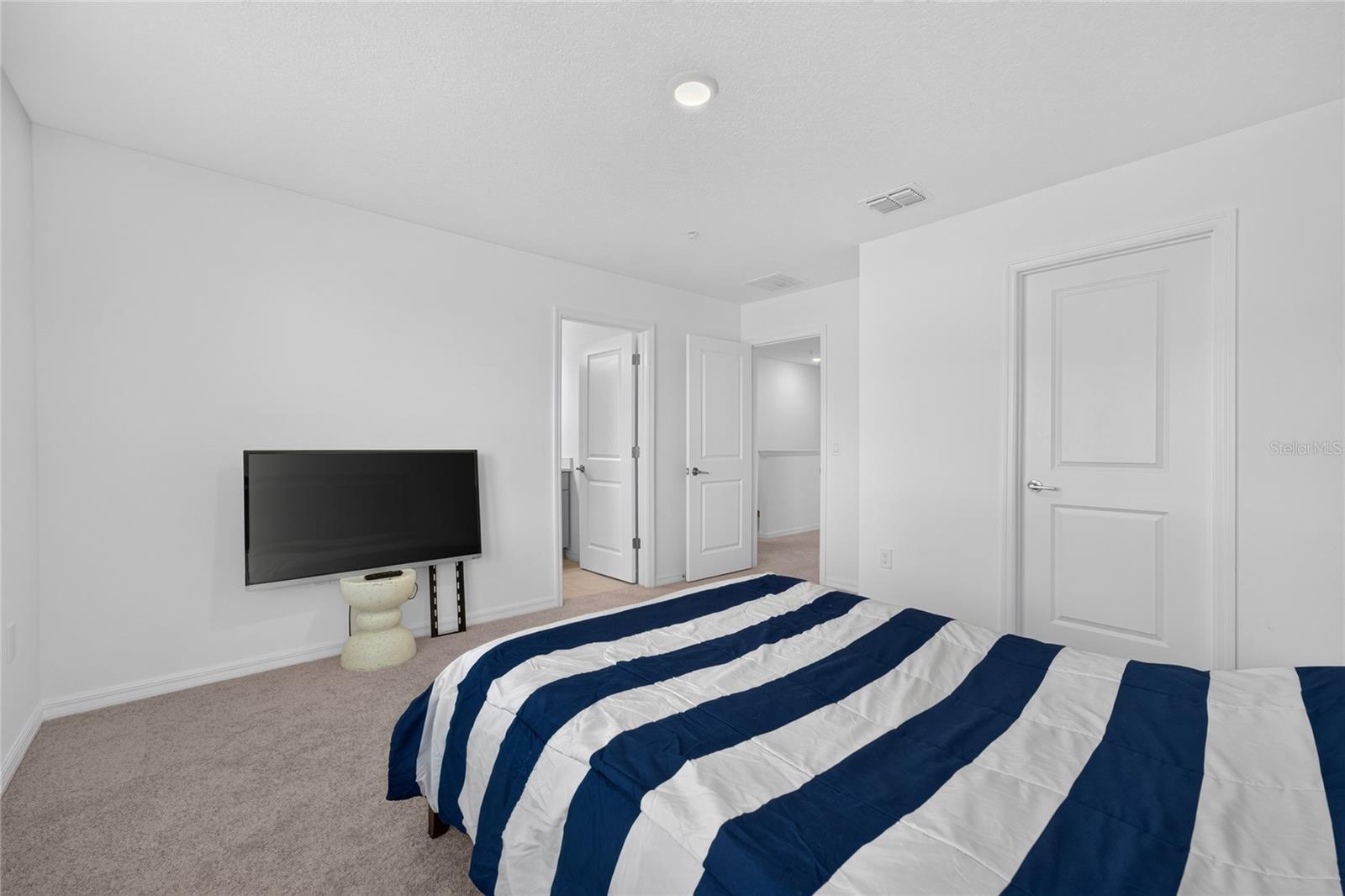 5080 Spangle Dr Property Photo 22