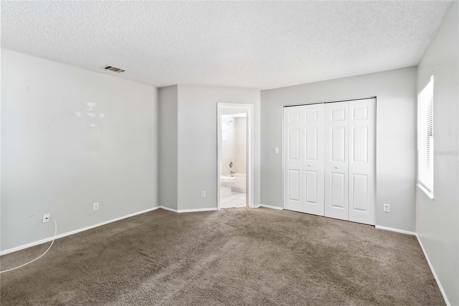 218 Cranbrook Dr Property Photo 8