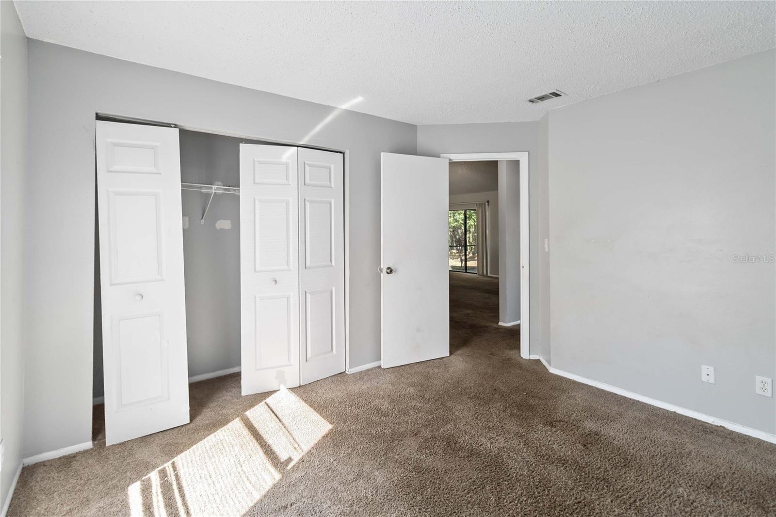 218 Cranbrook Dr Property Photo 12