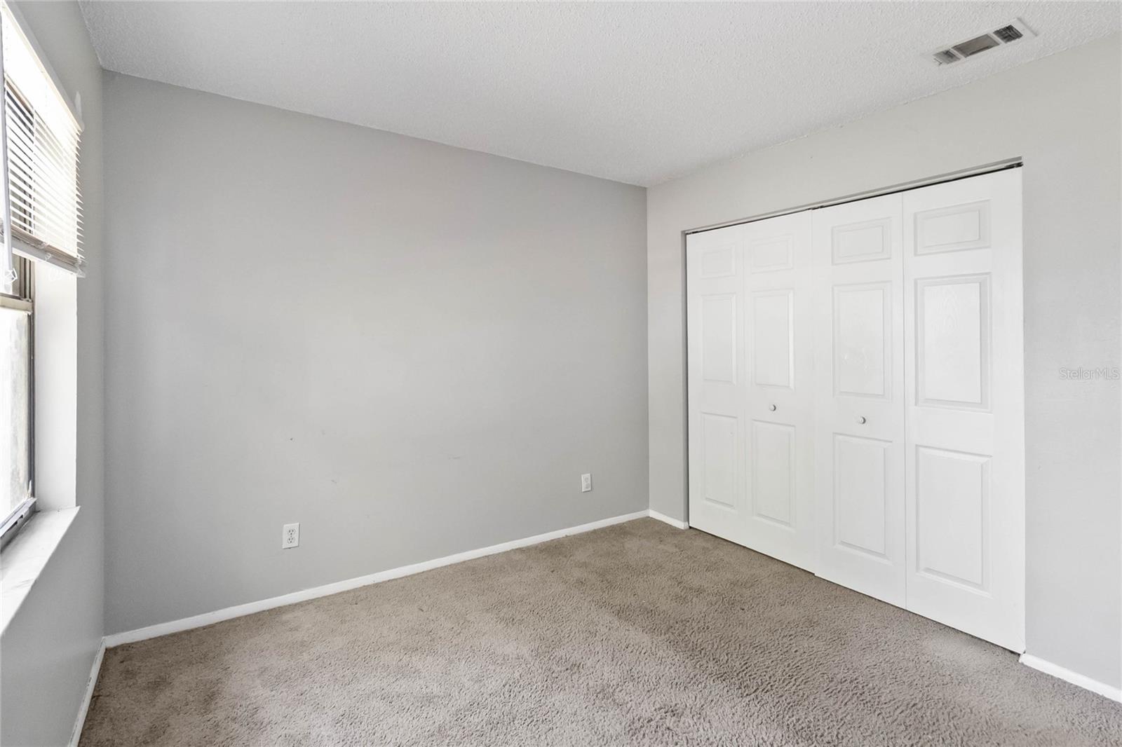 218 Cranbrook Dr Property Photo 14