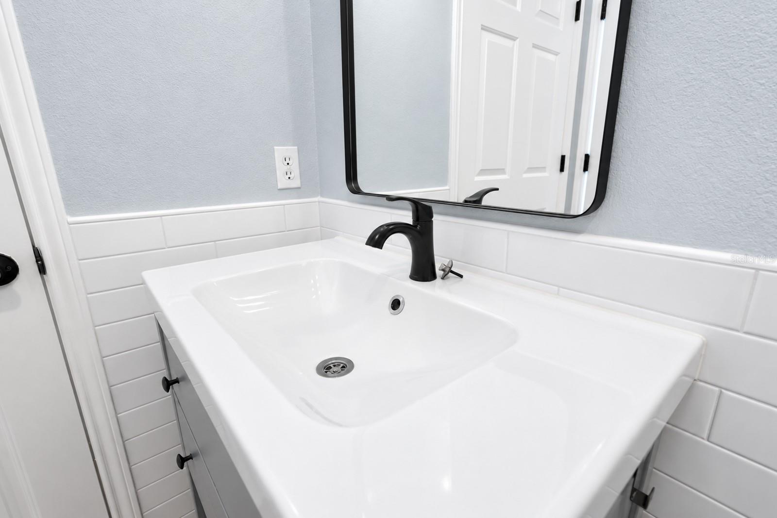 201 Longview Ave #202 Property Photo 19