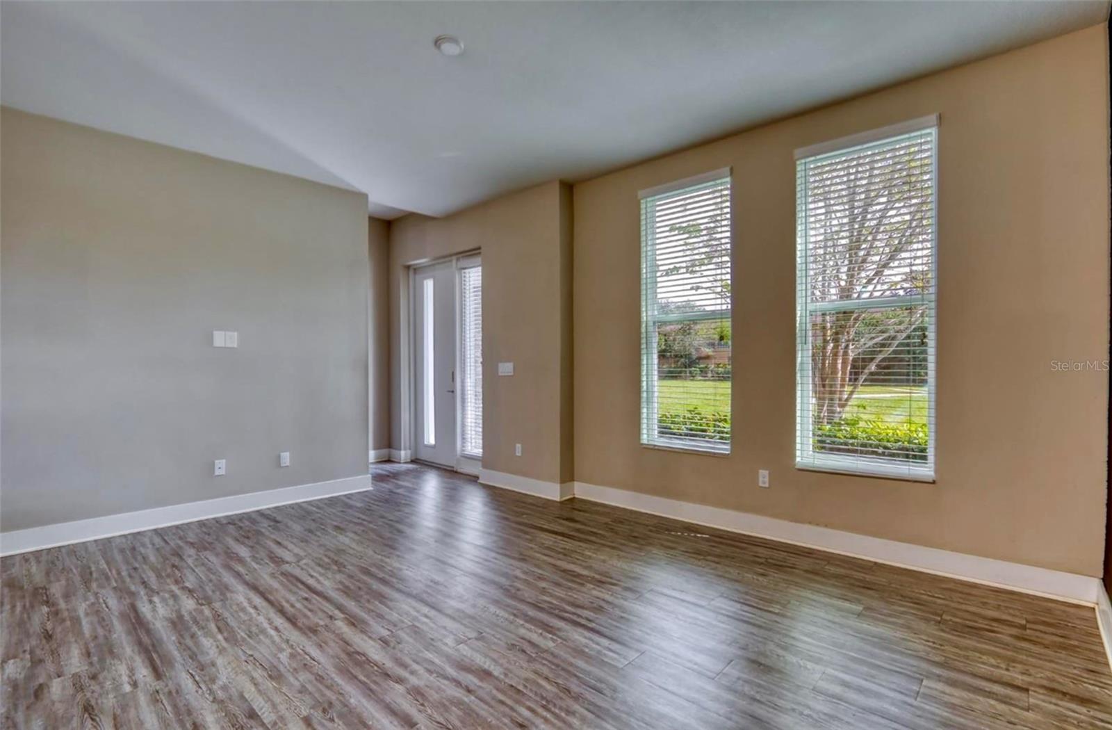 1801 Houston St Property Photo 8