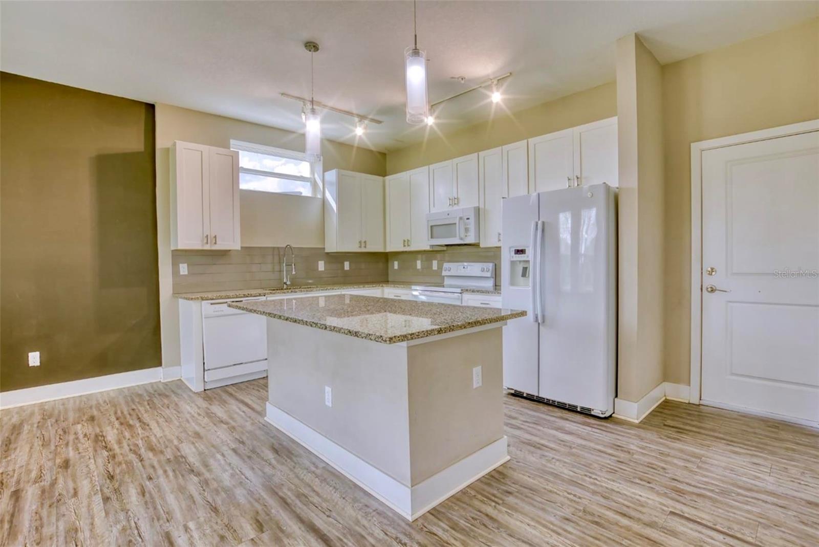 1801 Houston St Property Photo 12