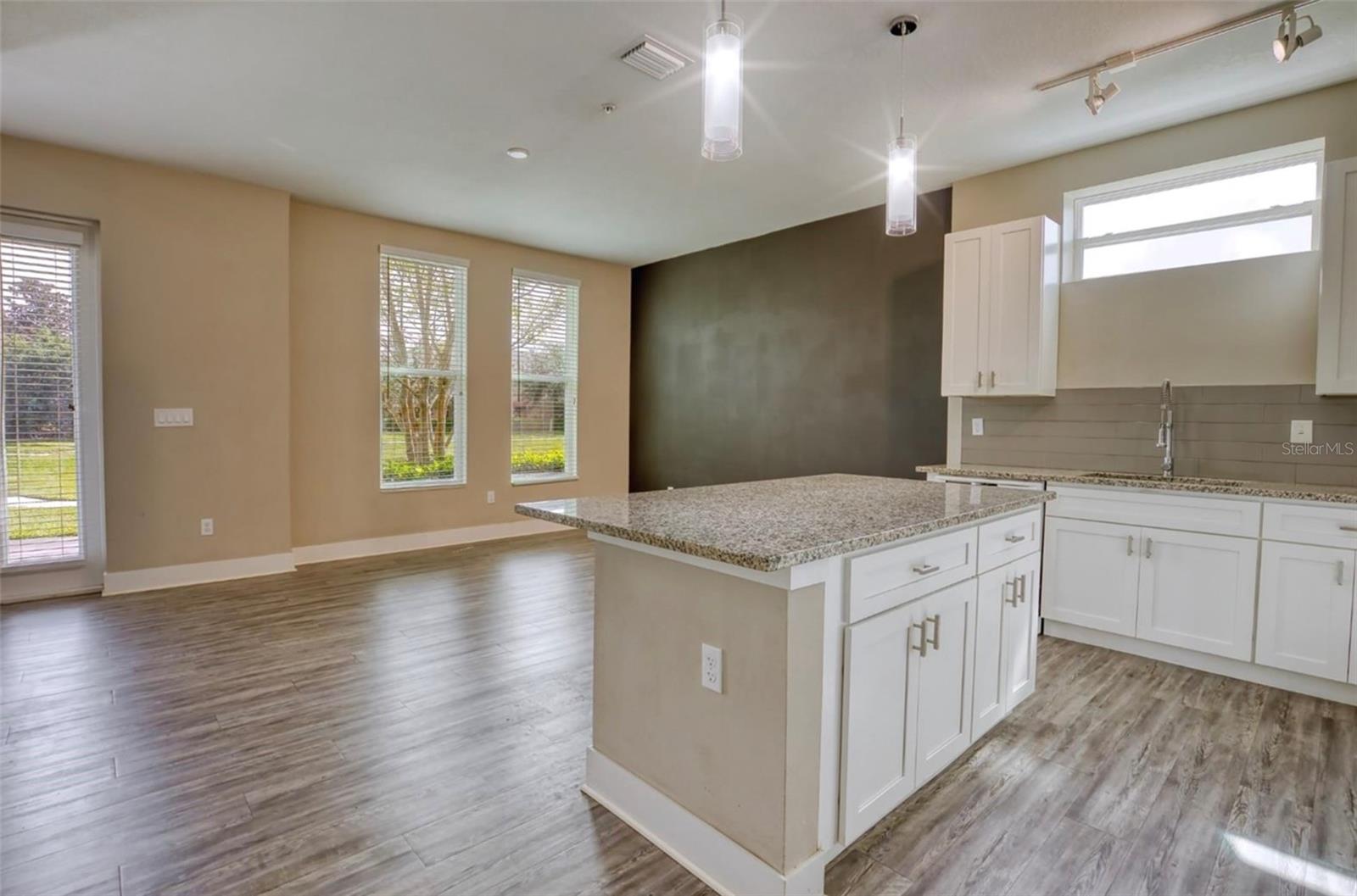 1801 Houston St Property Photo 13