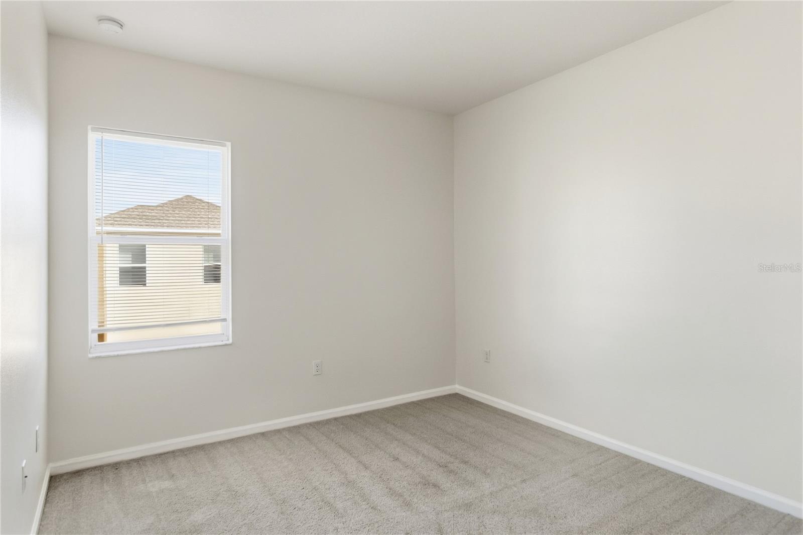 263 Bella Prestwick Blvd Property Photo 17
