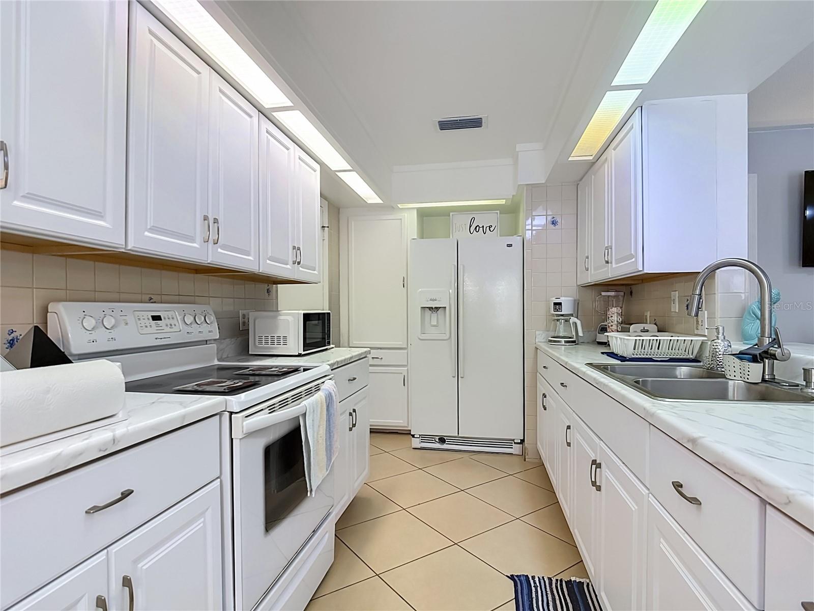 1106 Spring Meadow Dr Property Photo 11