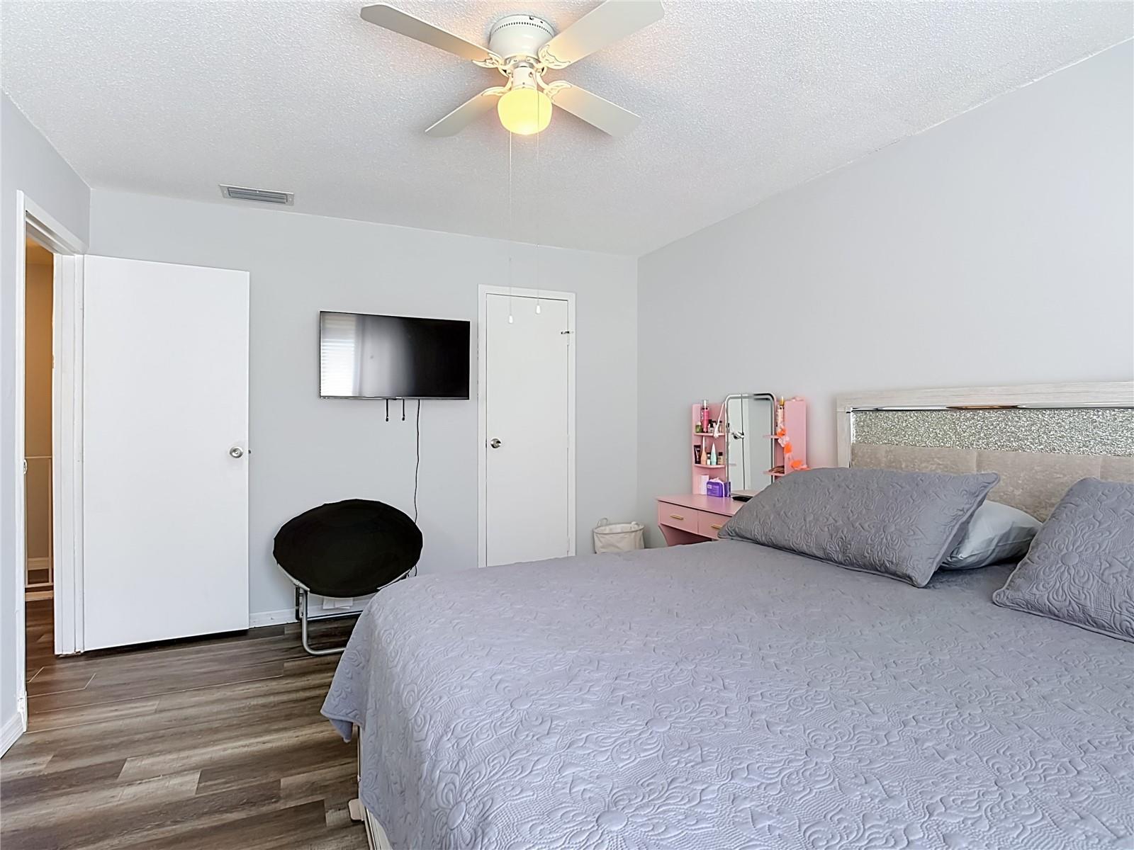 1106 Spring Meadow Dr Property Photo 22