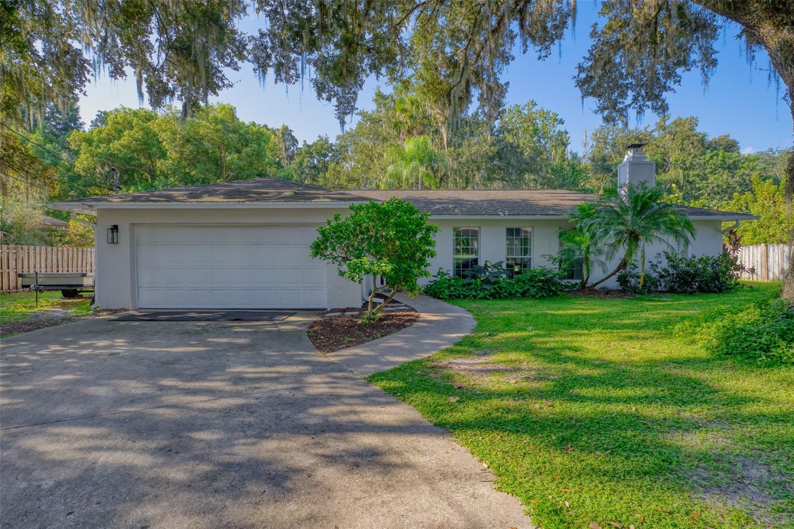 398 PALM DR Property Photo 1
