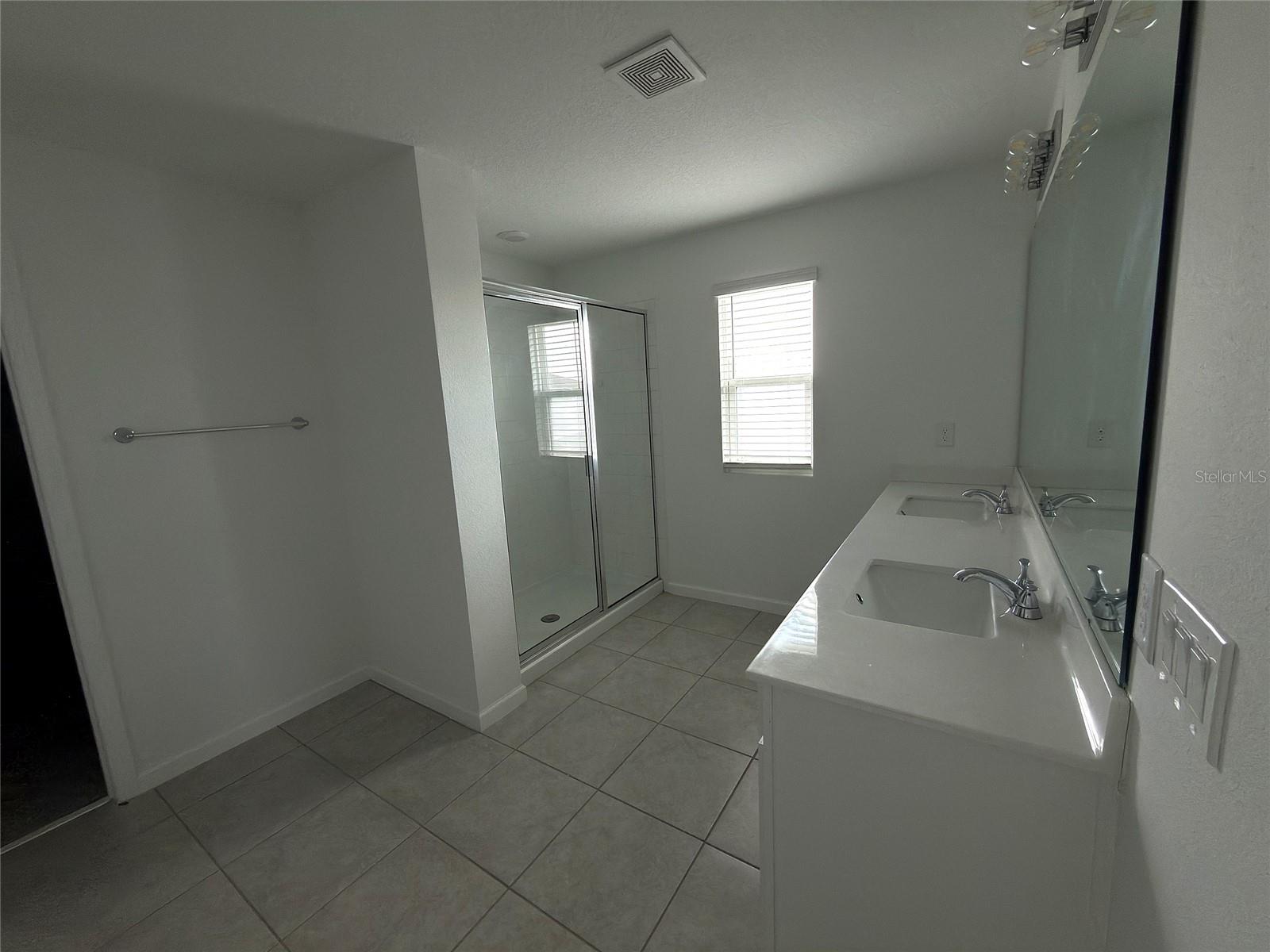 1071 Sugarwood St Property Photo 5
