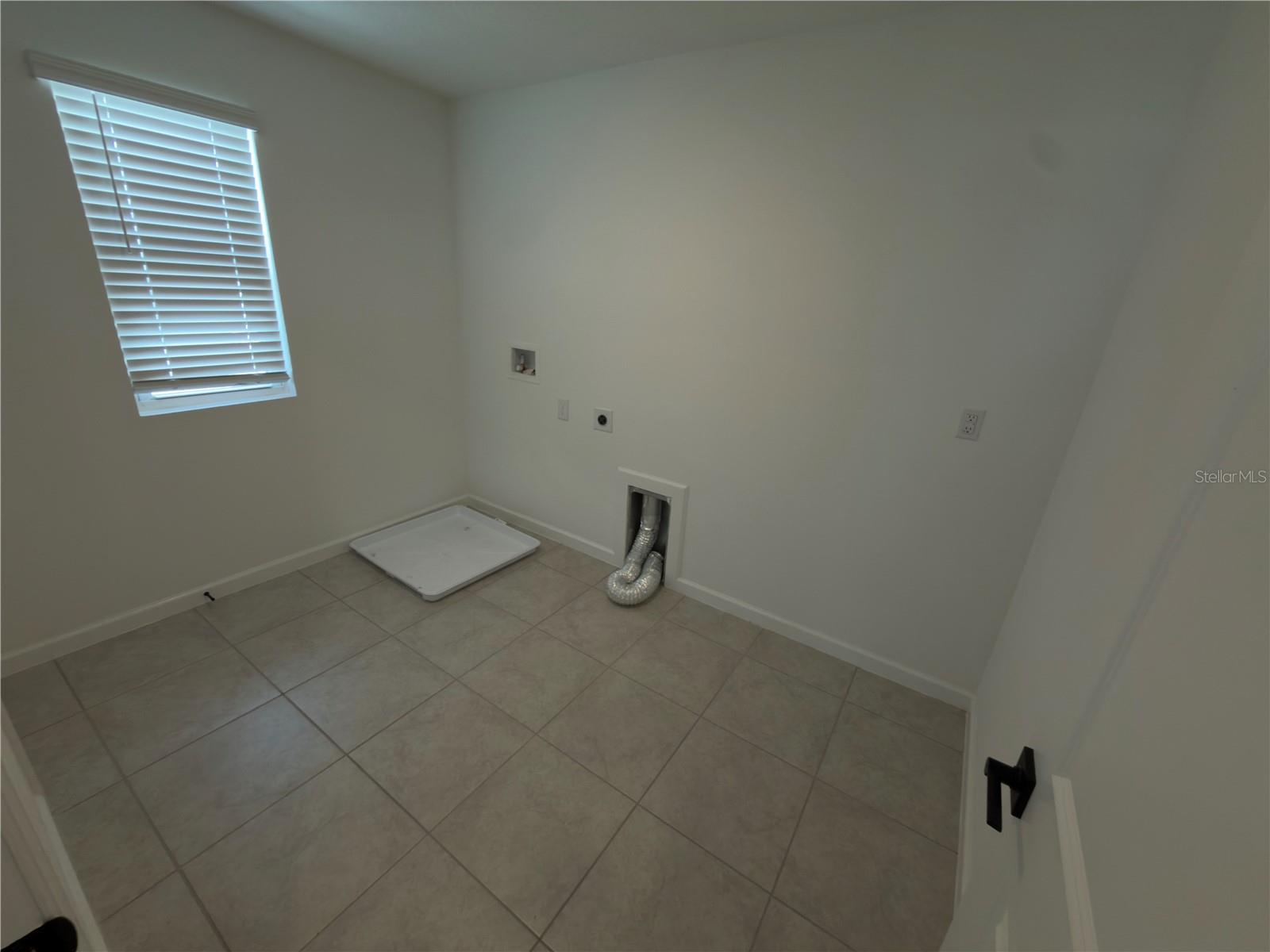 1071 Sugarwood St Property Photo 17