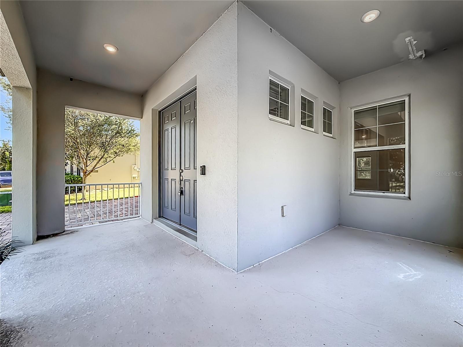 10079 Austrina Oak Loop Property Photo 6