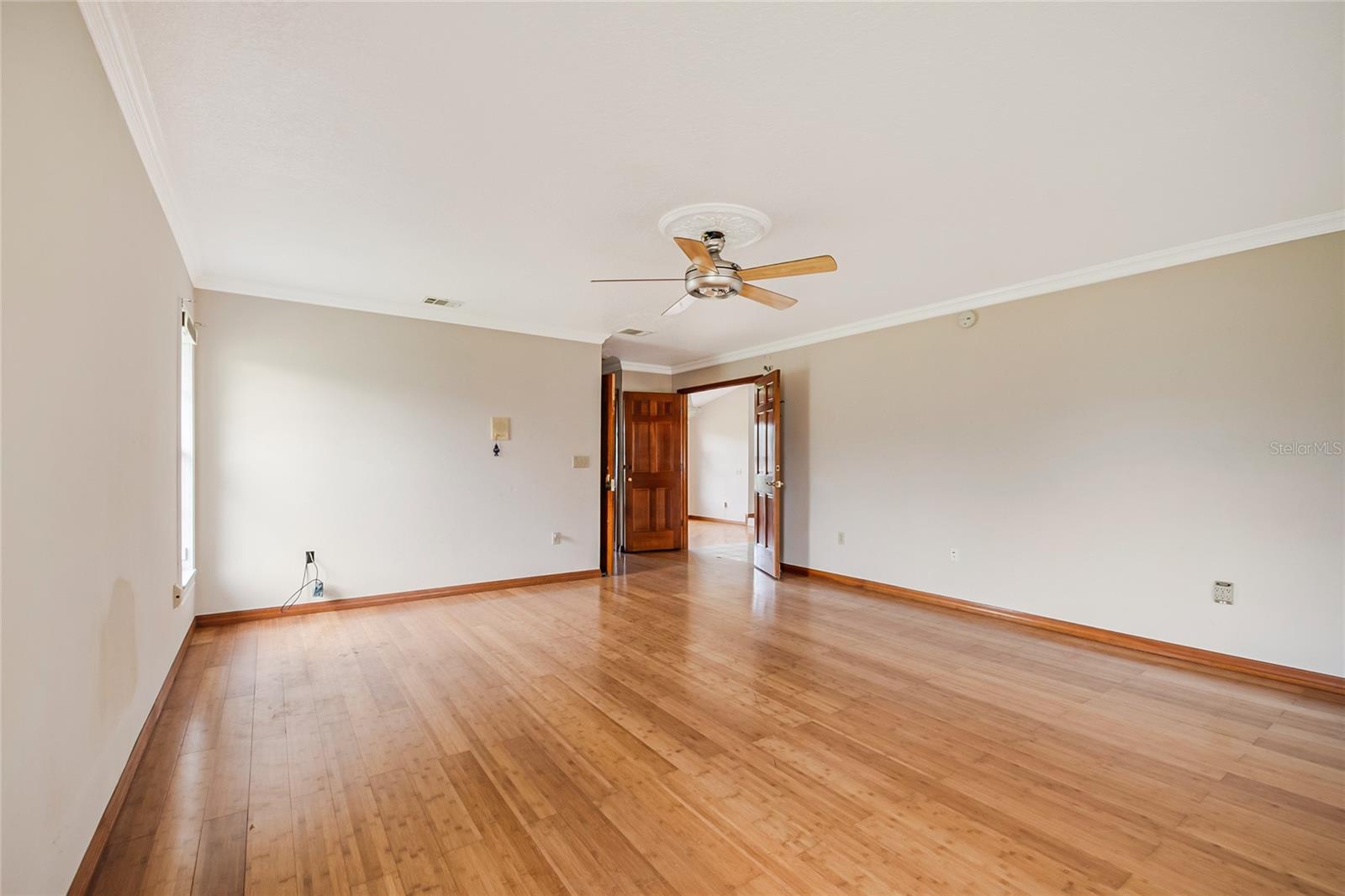 2222 N Stewart St Property Photo 23