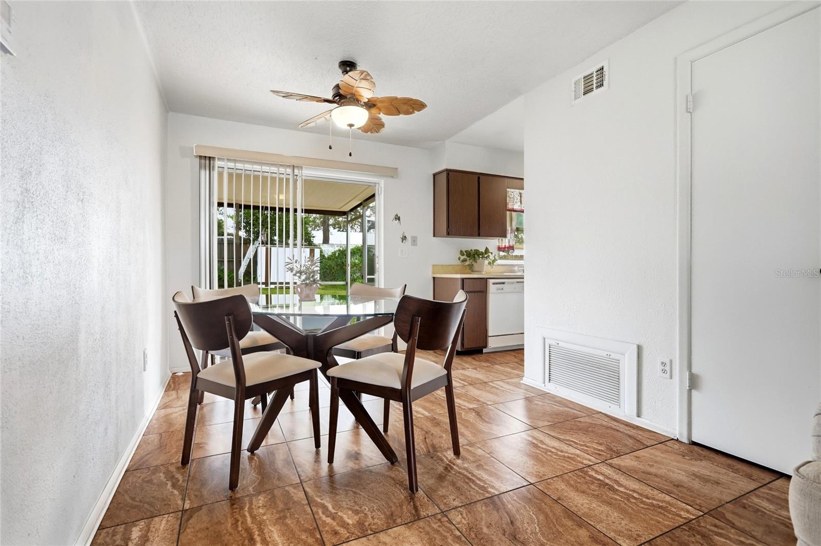 1016 Wolf Trl Property Photo 12