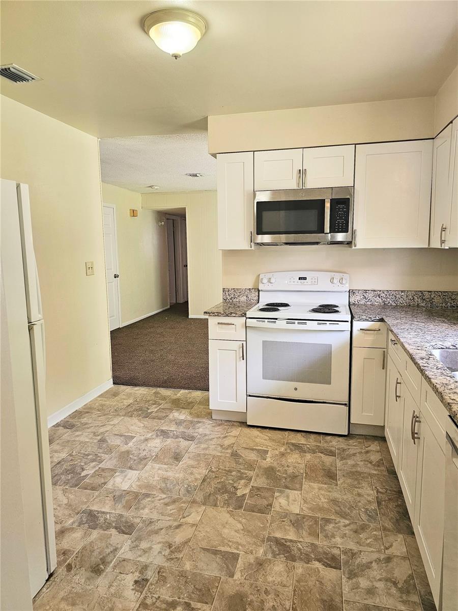 2341 Virginia Dr Property Photo 2