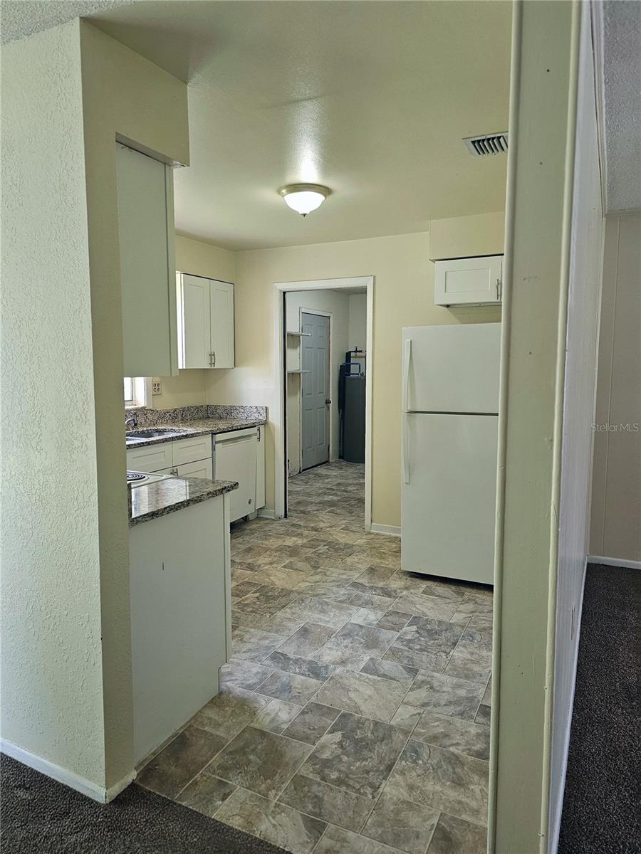 2341 Virginia Dr Property Photo 3