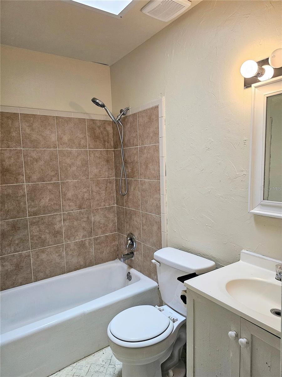 2341 Virginia Dr Property Photo 7