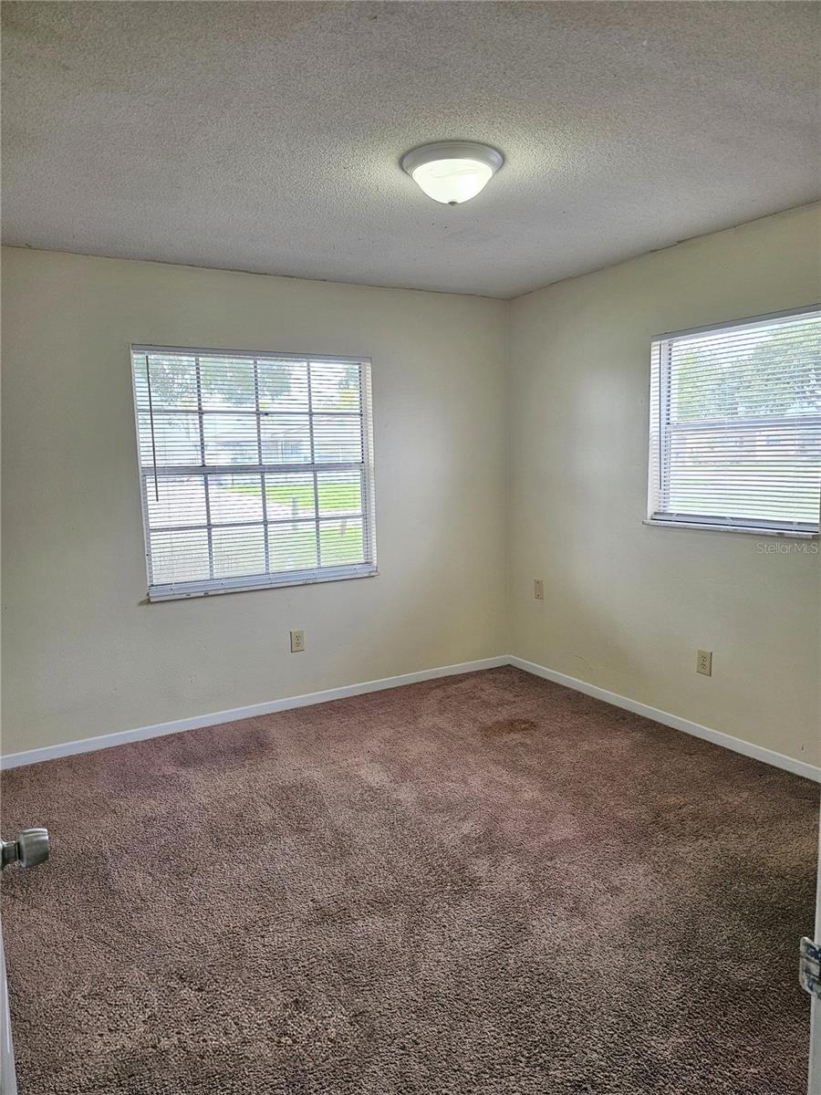 2341 Virginia Dr Property Photo 8