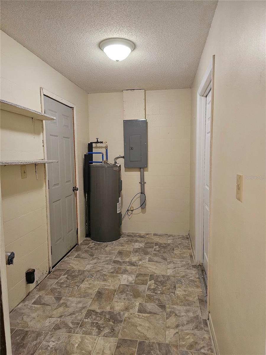 2341 Virginia Dr Property Photo 11