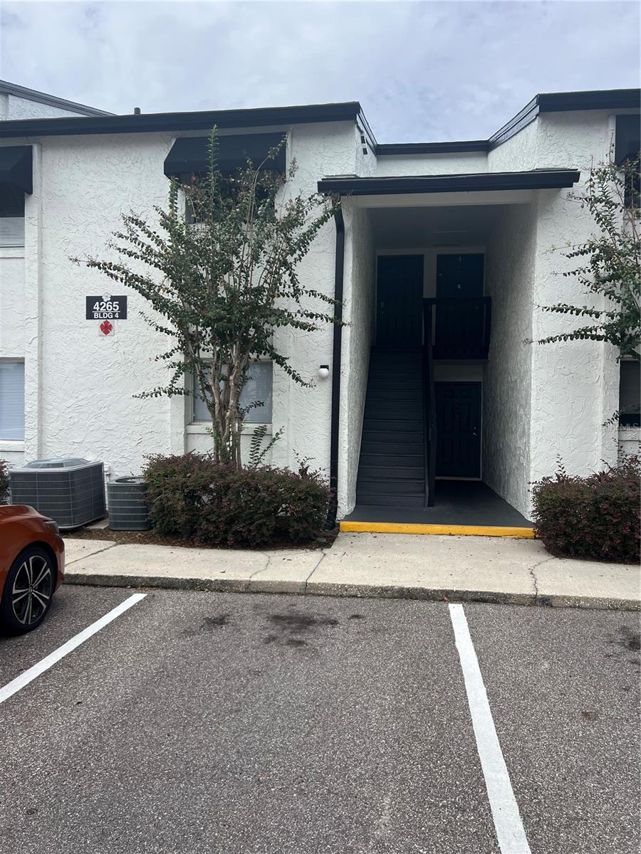 4265 S SEMORAN BLVD #4 Property Photo 1