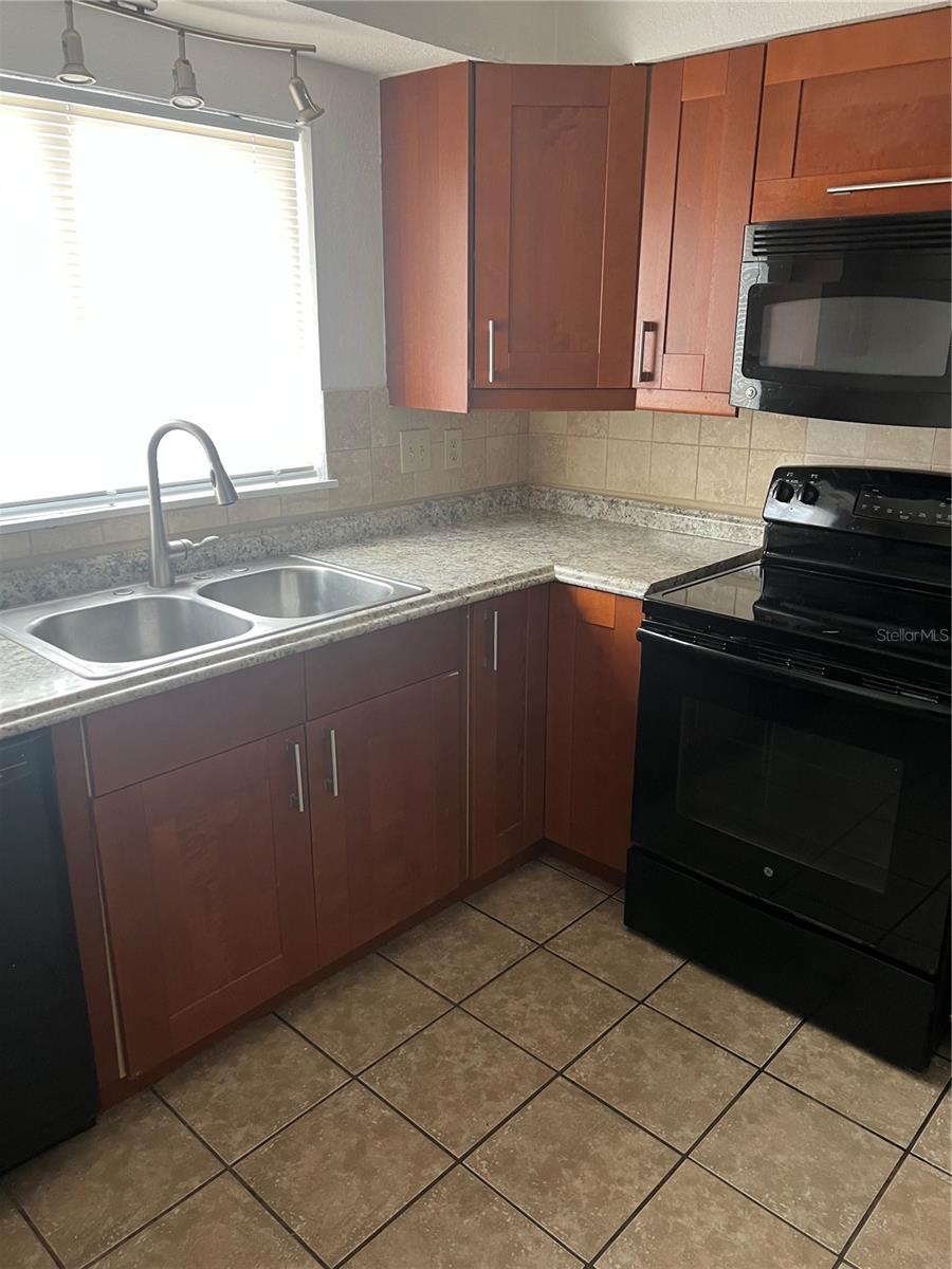 4265 S Semoran Blvd #4 Property Photo 5