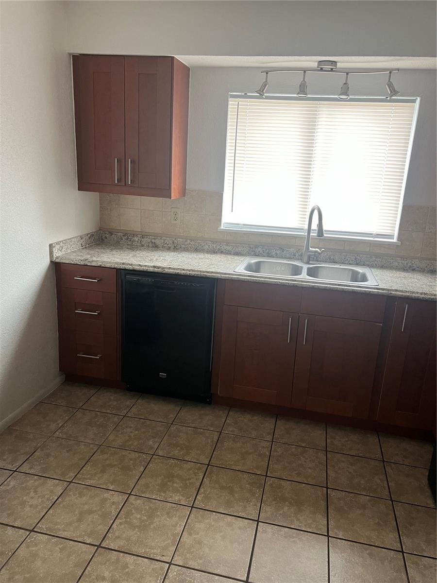 4265 S Semoran Blvd #4 Property Photo 7