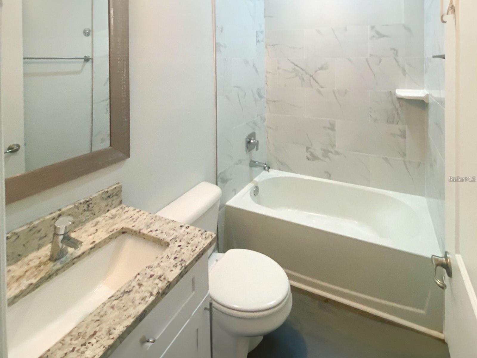 9425 Agate St Property Photo 2