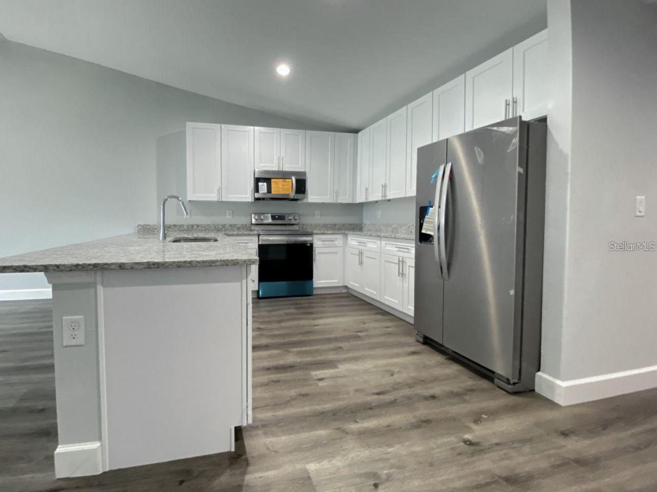 9317 Agate St Property Photo 3