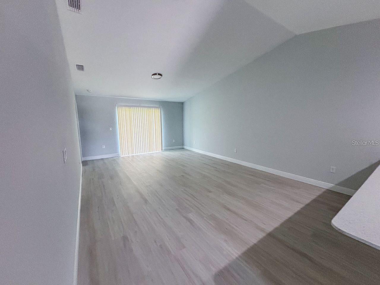 9317 Agate St Property Photo 8